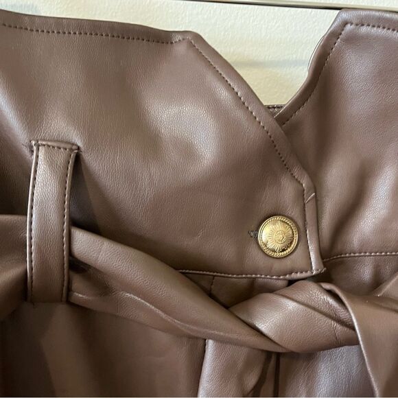 BARDOT Debbie Textured Faux Leather Pants - Picture 6 of 10